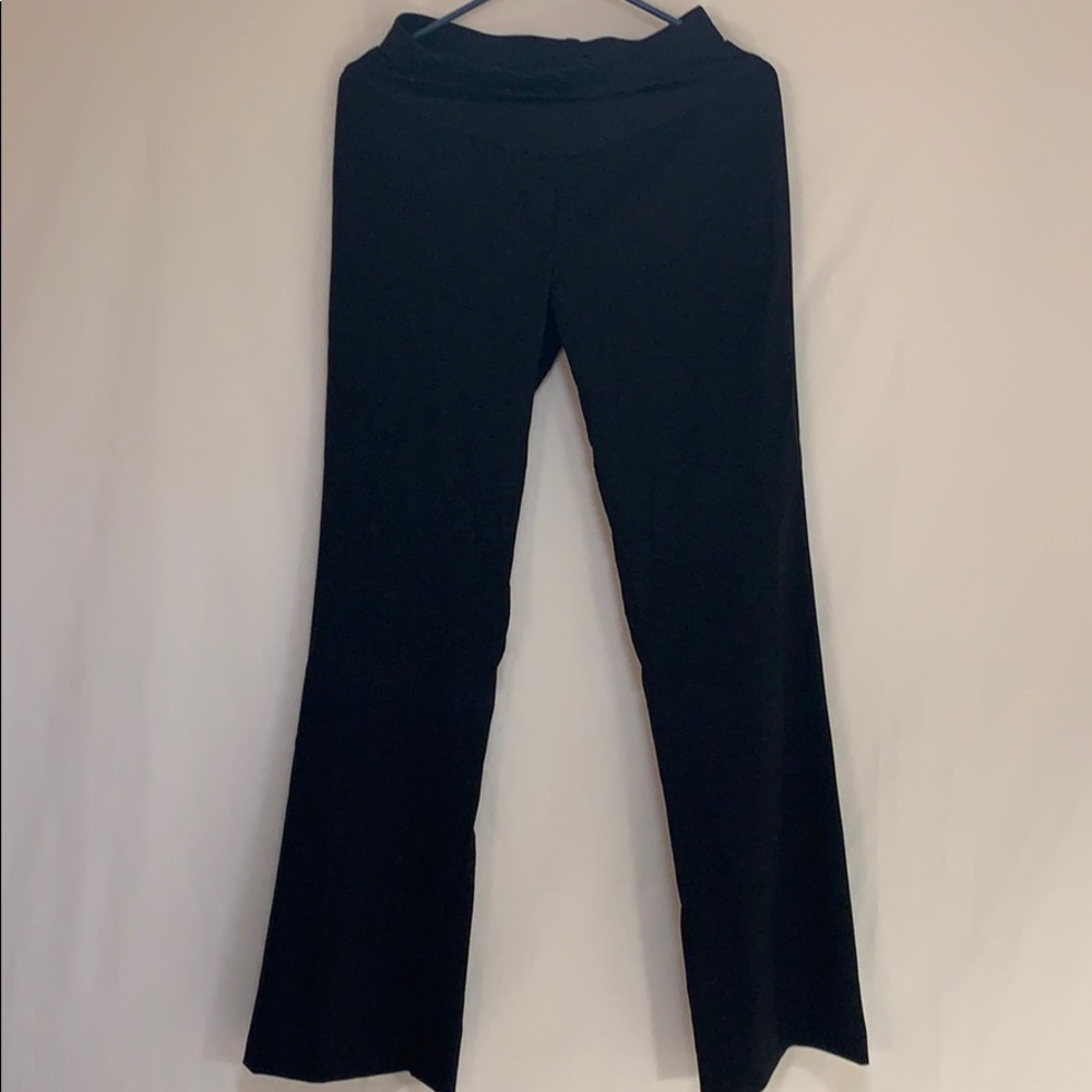 A Pea in the Pod black maternity pants